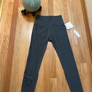 Beyond Yoga x Barre3 leggings NWT